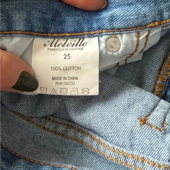Brandy Melville Ripped Light Blue Jean Shorts - Picture 4 of 4